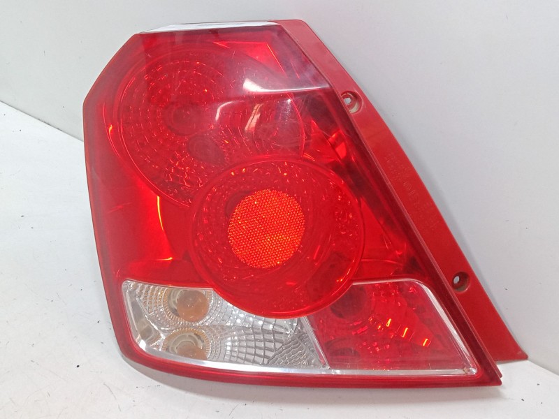 Recambio de piloto trasero izquierdo para chevrolet aveo / kalos hatchback (t200) 1.4 16v referencia OEM IAM   