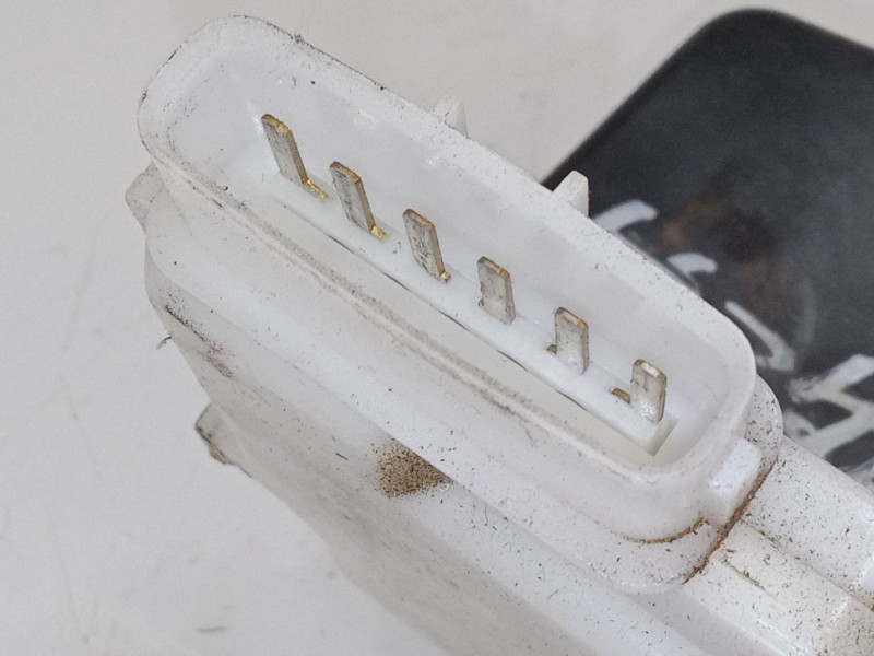 Recambio de cerradura puerta delantera derecha para kia carens iii monospace (un) 2.0 crdi 115 referencia OEM IAM   