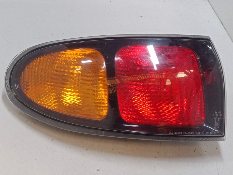 Recambio de piloto trasero izquierdo para daewoo lanos (klat) 1.5 referencia OEM IAM   