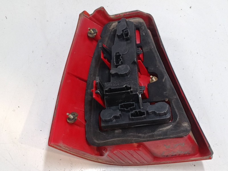 Recambio de piloto trasero derecho para volkswagen golf iv variant (1j5) 1.6 referencia OEM IAM   