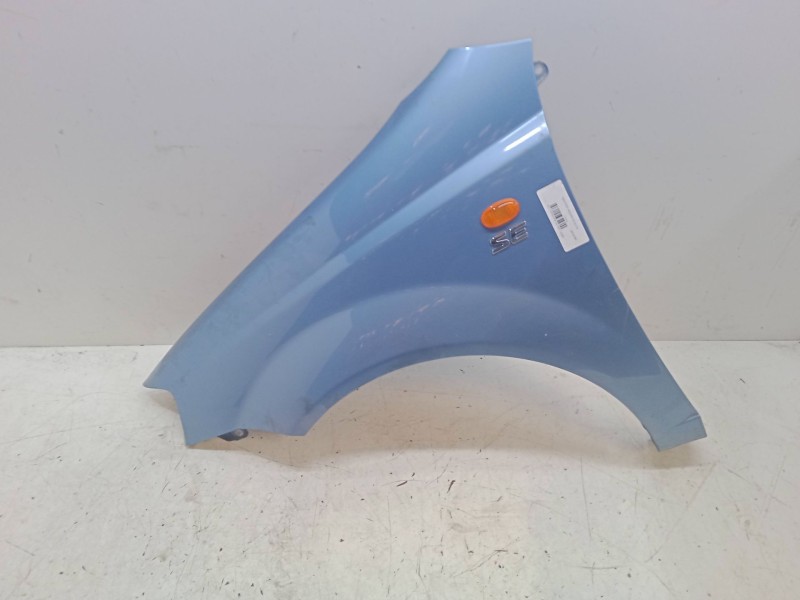 Recambio de aleta delantera izquierda para chevrolet aveo / kalos hatchback (t200) 1.4 referencia OEM IAM   