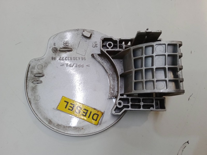Recambio de tapa exterior combustible para peugeot 307 sw (3h) 1.6 hdi 110 referencia OEM IAM   