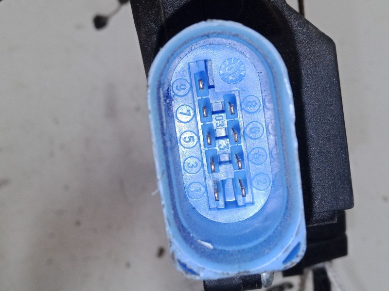 Recambio de cerradura puerta delantera derecha para volkswagen golf vi (5k1) 1.6 tdi referencia OEM IAM   