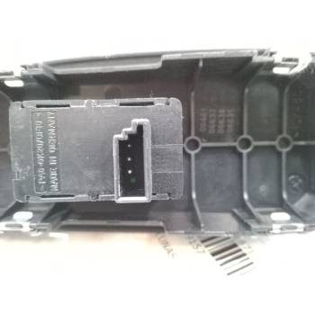 MANDO ELEVALUNAS DELANTERO DERECHO PA6-GK20/GF10 