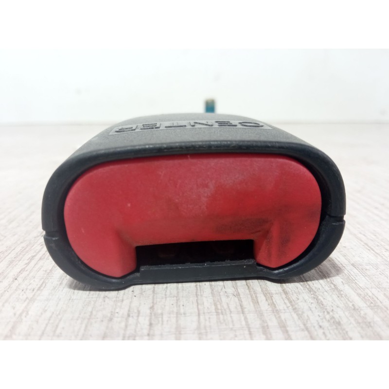 Recambio de anclaje cinturon trasero central para fiat bravo i (182_) 1.6 16v (182.ab) referencia OEM IAM   