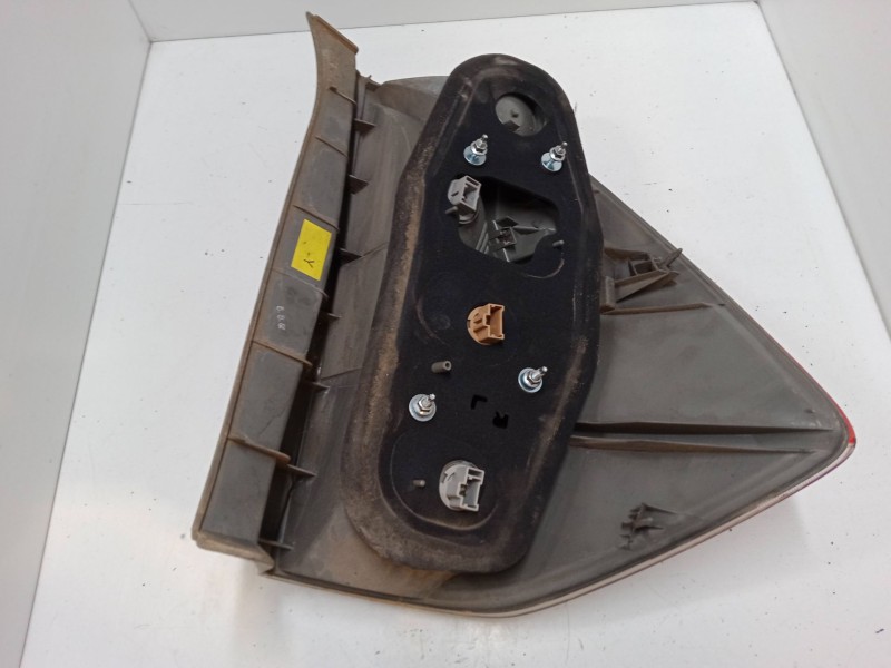 Recambio de piloto trasero derecho para honda fr-v (be) 2.2 i ctdi (be5) referencia OEM IAM   