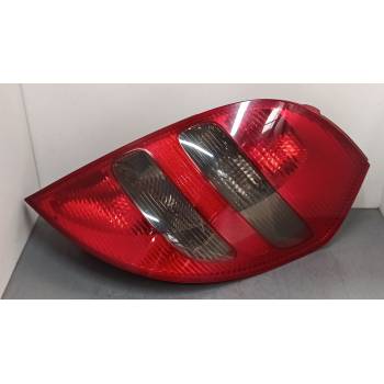 PILOTO TRASERO DERECHO A1698201064R 