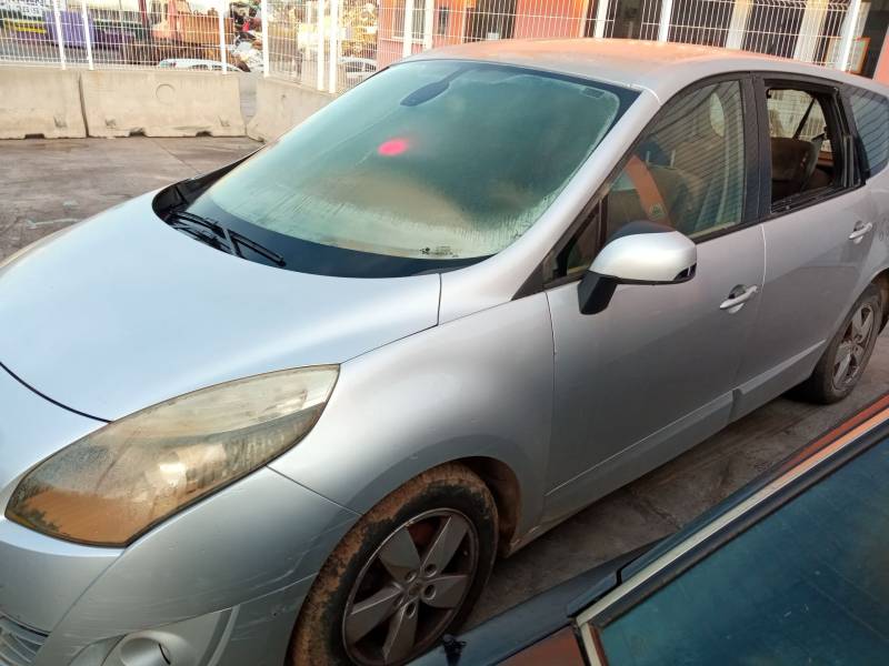 RENAULT GRAND SCÉNIC III (JZ0/1_)