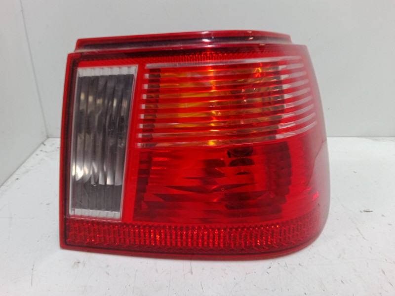 Recambio de piloto trasero derecho para seat ibiza ii (6k1) 1.4 i 16v referencia OEM IAM   