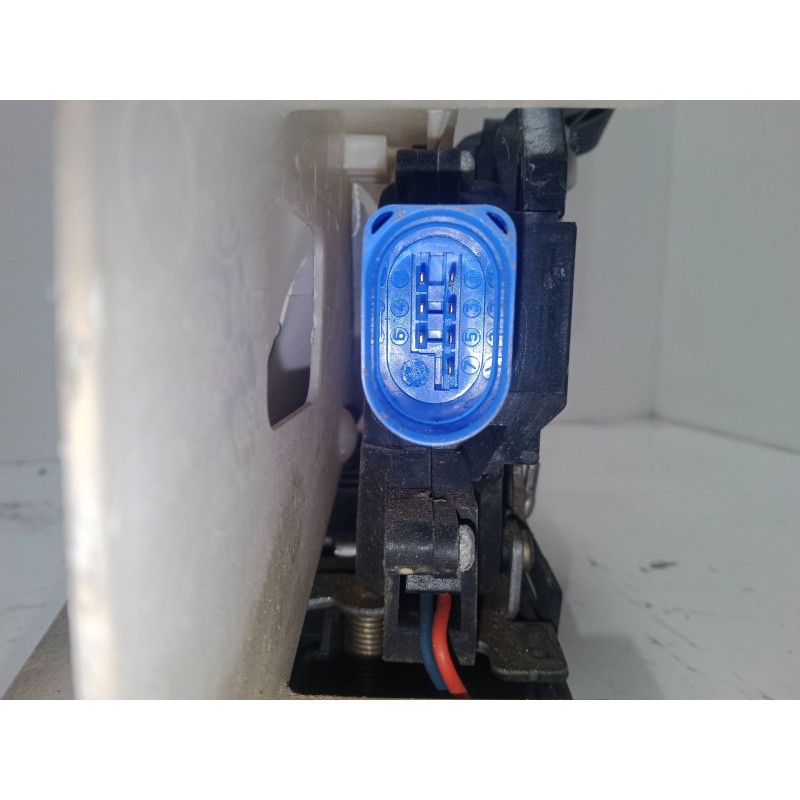 Recambio de cerradura puerta trasera derecha para volkswagen touareg (7la, 7l6, 7l7) 5.0 v10 tdi referencia OEM IAM   