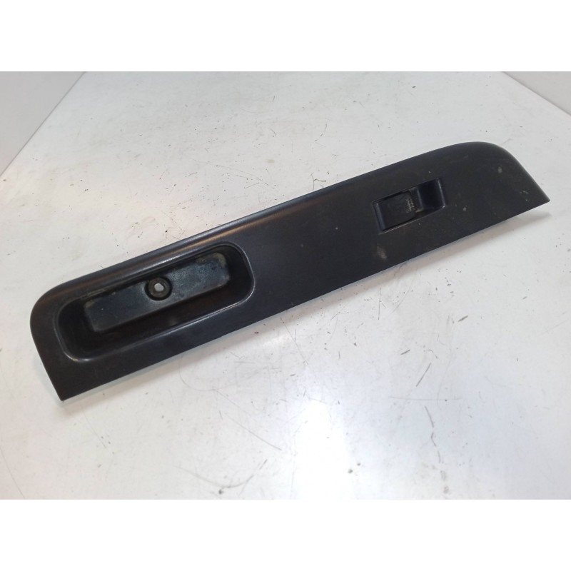 Recambio de mando elevalunas delantero derecho para suzuki swift iii (mz, ez) 1.3 (rs 413) referencia OEM IAM   