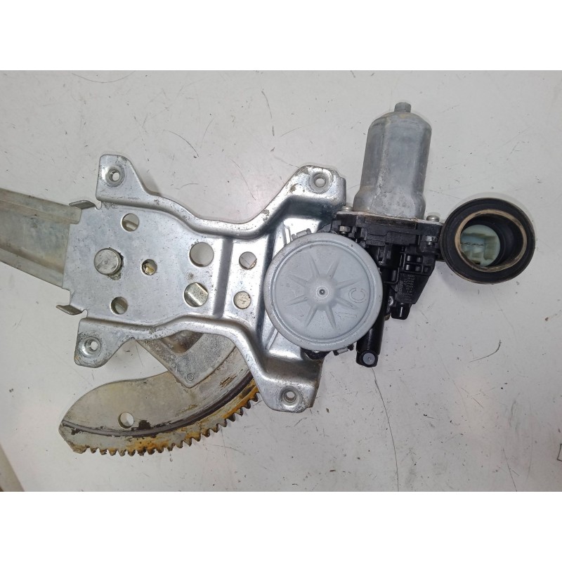 Recambio de elevalunas electrico delantero izquierdo para suzuki swift iii (mz, ez) 1.3 (rs 413) referencia OEM IAM   
