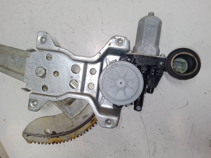 Recambio de elevalunas electrico delantero izquierdo para suzuki swift iii (mz, ez) 1.3 (rs 413) referencia OEM IAM   