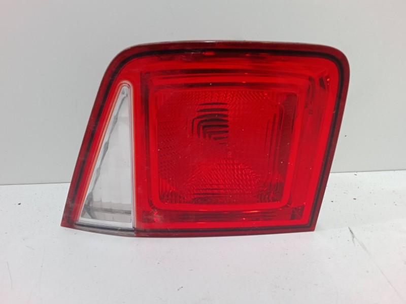 Recambio de piloto trasero porton izquierdo para chevrolet orlando (j309) 1.8 referencia OEM IAM   