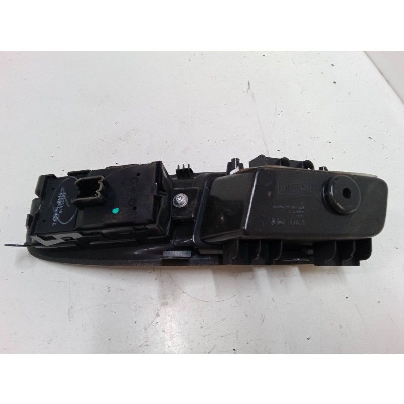 Recambio de mando elevalunas delantero izquierdo para chevrolet orlando (j309) 1.8 referencia OEM IAM   