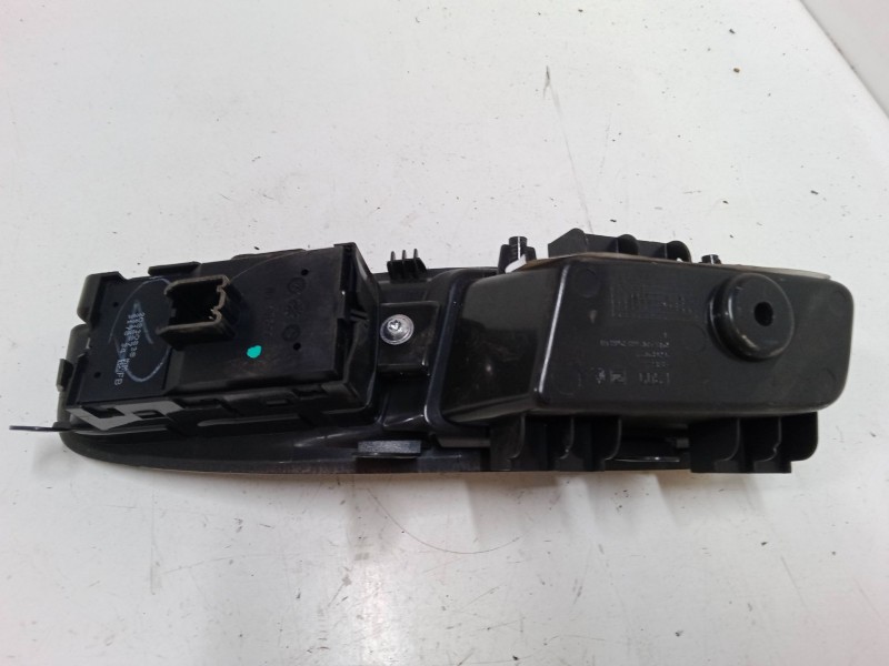Recambio de mando elevalunas delantero izquierdo para chevrolet orlando (j309) 1.8 referencia OEM IAM   