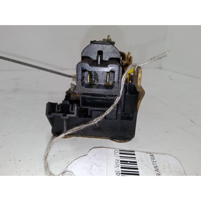 Recambio de cerradura puerta delantera derecha para renault master ii furgoneta (fd) 2.5 dci 120 referencia OEM IAM   