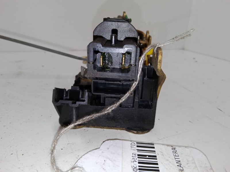 Recambio de cerradura puerta delantera derecha para renault master ii furgoneta (fd) 2.5 dci 120 referencia OEM IAM   