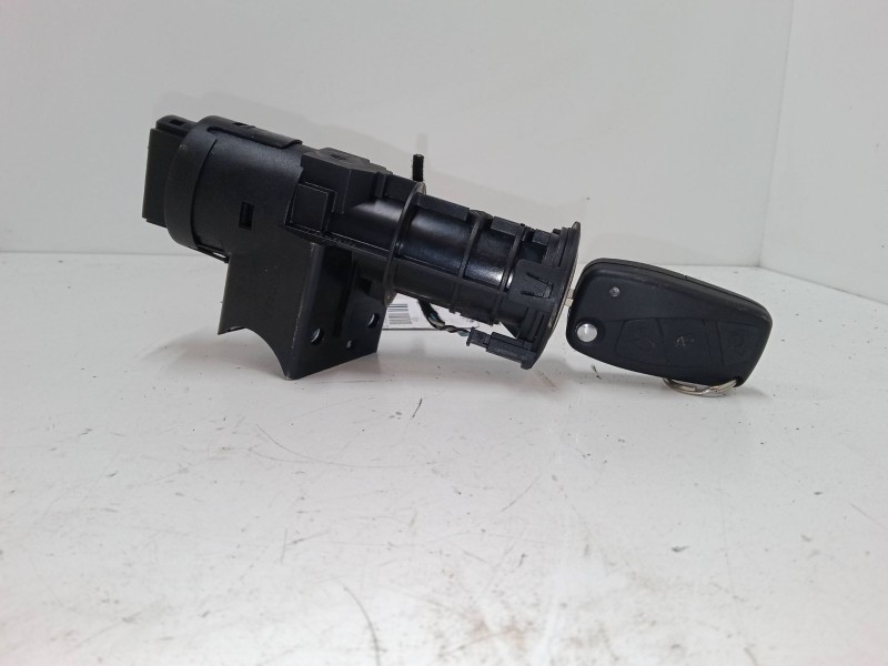 Recambio de clausor para fiat panda / panda classic (169_) 1.2 (169.axb11, 169.axb1a) referencia OEM IAM 61027500  00468453610 B