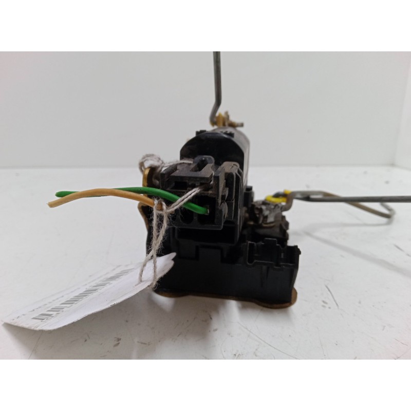 Recambio de cerradura puerta delantera izquierda para renault master ii furgoneta (fd) 2.5 dci 120 referencia OEM IAM   