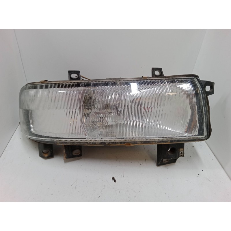 Recambio de faro derecho para renault master ii furgoneta (fd) 2.5 dci 120 referencia OEM IAM   