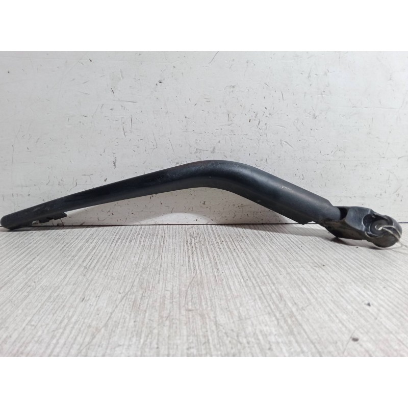 Recambio de brazo limpia trasero para nissan note (e11, ne11) 1.5 dci referencia OEM IAM   