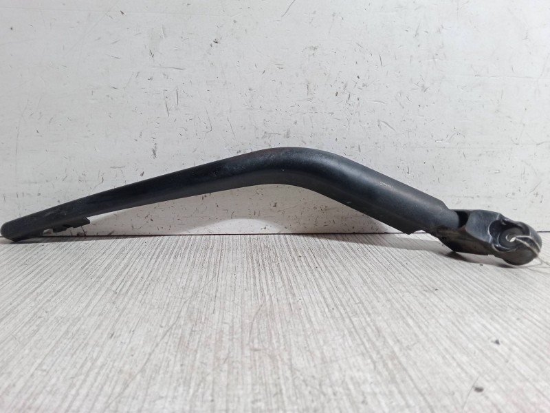 Recambio de brazo limpia trasero para nissan note (e11, ne11) 1.5 dci referencia OEM IAM   