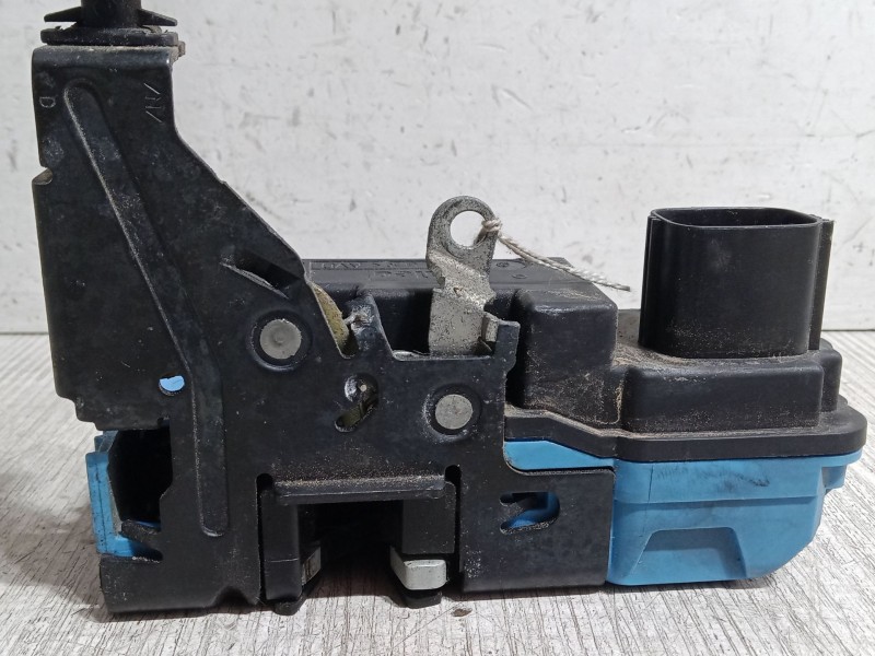 Recambio de cerradura puerta delantera derecha para volvo v70 ii (285) d5 referencia OEM IAM   