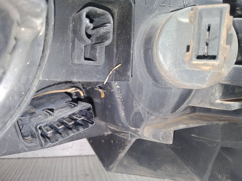 Recambio de faro derecho para volvo v70 ii (285) d5 referencia OEM IAM 8662922  89006877