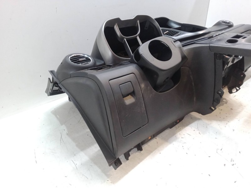 Recambio de salpicadero para chevrolet orlando (j309) 1.8 referencia OEM IAM   