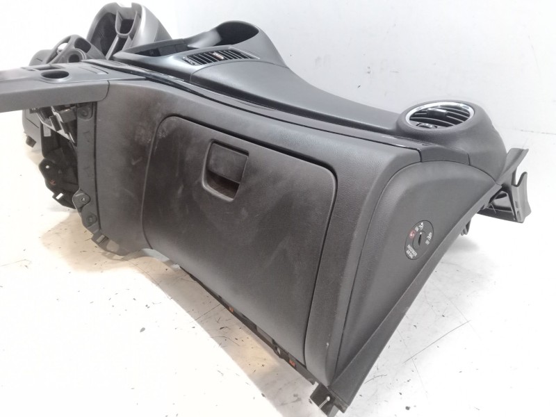 Recambio de salpicadero para chevrolet orlando (j309) 1.8 referencia OEM IAM   