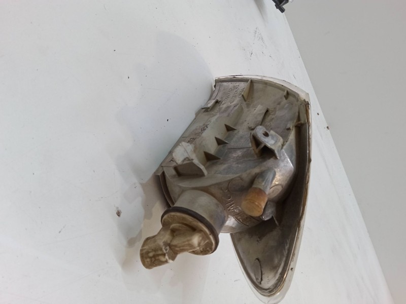 Recambio de intermitente delantero derecho para renault megane i (ba0/1_) 1.9 d eco (ba0a, ba0u, ba0r) referencia OEM IAM   