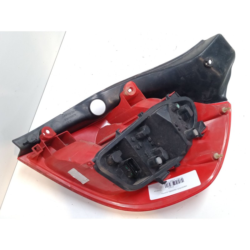 Recambio de piloto trasero izquierdo para renault clio iii (br0/1, cr0/1) 1.2 16v (br02, br0j, br11, cr02, cr0j, cr11) referenci