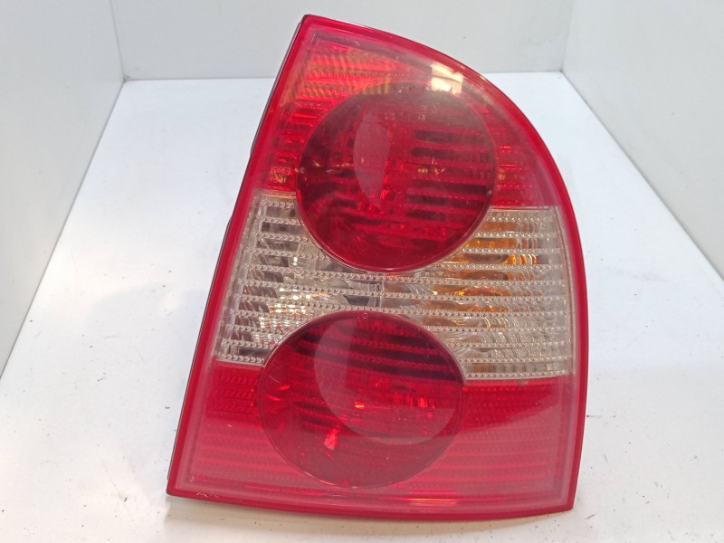 Recambio de piloto trasero derecho para volkswagen passat b5.5 (3b3) 1.9 tdi referencia OEM IAM   