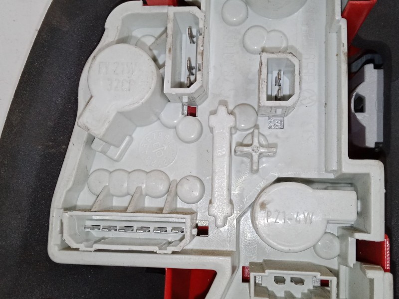 Recambio de piloto trasero derecho para volkswagen passat b5.5 (3b3) 1.9 tdi referencia OEM IAM   