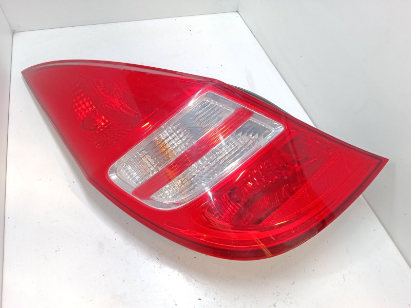 Recambio de piloto trasero derecho para hyundai i30 (fd) 1.4 referencia OEM IAM   