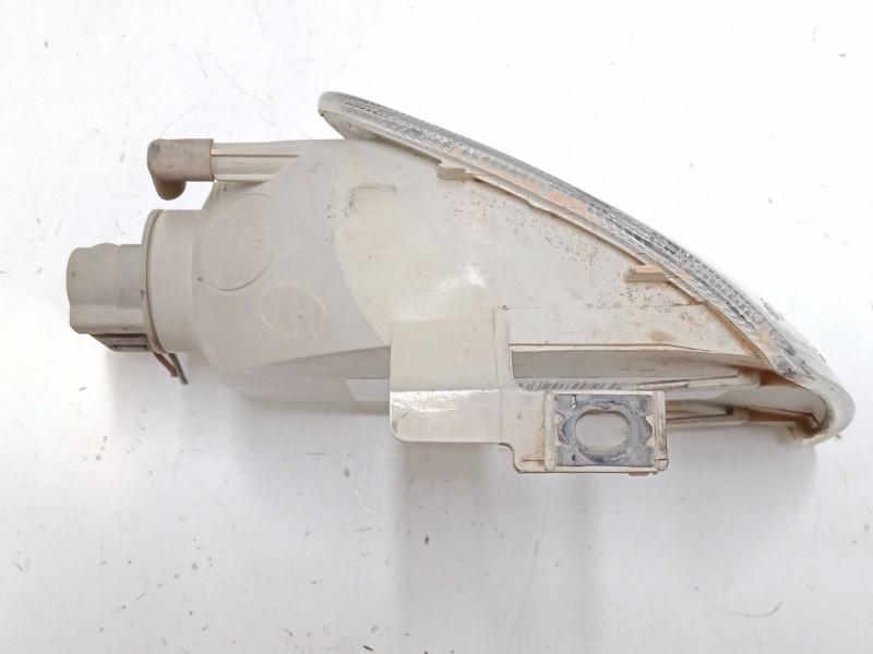 Recambio de intermitente delantero izquierdo para volkswagen polo iii (6n1) 64 1.9 d referencia OEM IAM   