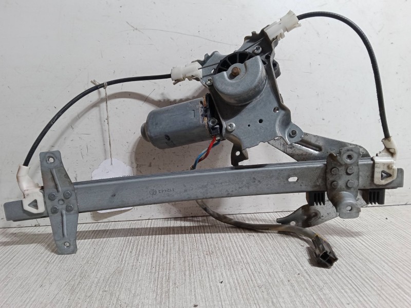 Recambio de elevalunas electrico trasero izquierdo para nissan primera hatchback (p11) 2.0 td referencia OEM IAM   