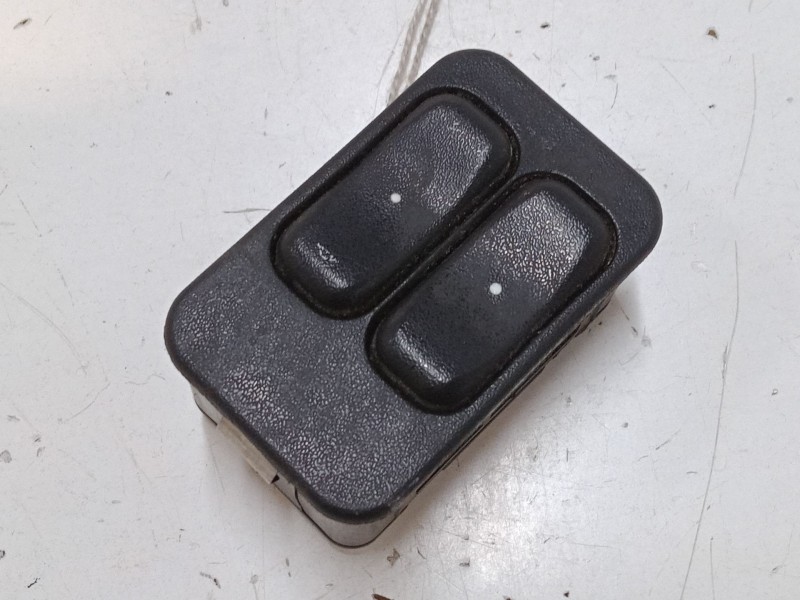 Recambio de mando elevalunas delantero izquierdo para opel zafira a monospace (t98) 1.6 16v (f75) referencia OEM IAM 90561088  1