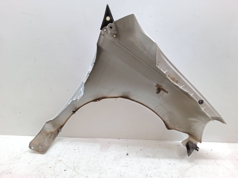 Recambio de aleta delantera izquierda para toyota yaris (_p1_) 1.3 (ncp10_, scp12_) referencia OEM IAM   