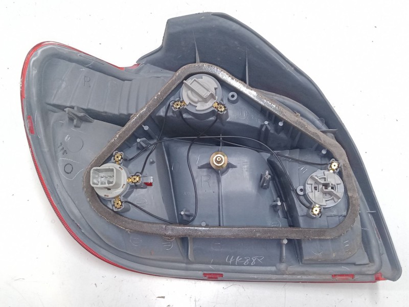 Recambio de piloto trasero derecho para toyota yaris (_p1_) 1.3 (ncp10_, scp12_) referencia OEM IAM   