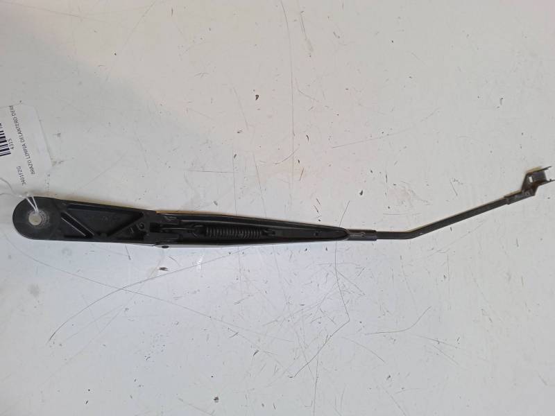 BRAZO LIMPIA DELANTERO DERECHO 
