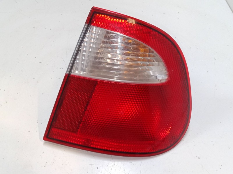 Recambio de piloto trasero derecho para seat cordoba 1,4 referencia OEM IAM 6K5945096G  