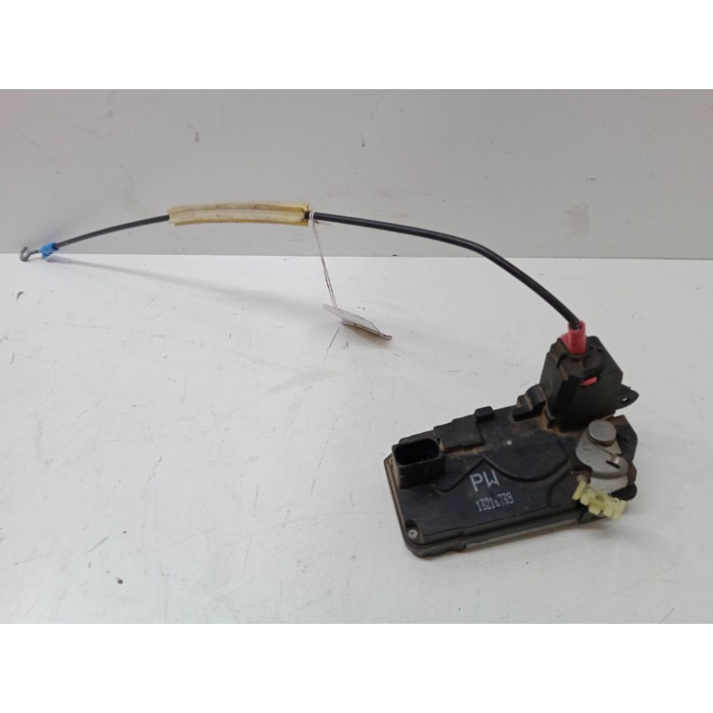 Recambio de cerradura puerta trasera derecha para opel zafira b furgoneta/monovolumen (a05) 1.8 van (m75) referencia OEM IAM   