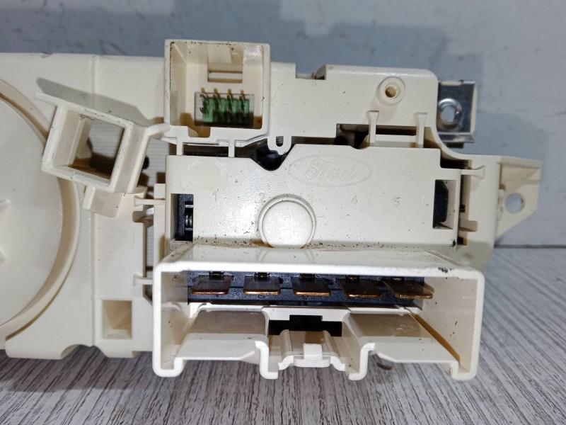 Recambio de mando calefaccion / a/a para ford focus ii (da_, hcp, dp) 1.6 referencia OEM IAM 3M5T19980AD  69607320 Recambio de mando calefaccion / a/a para ford focus ii (da_, hcp, dp) 1.6 referencia OEM IAM 3M5T19980AD  69607320