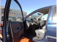 toyota yaris (_p1_) del año 2000