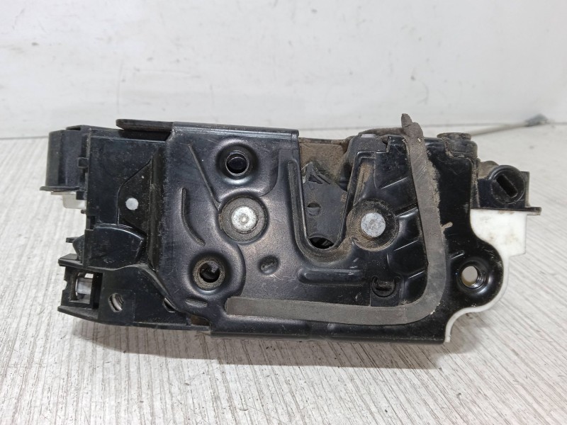 Recambio de cerradura puerta trasera derecha para seat ibiza iv sc (6j1, 6p5) 1.6 tdi referencia OEM IAM 6J0839016F  