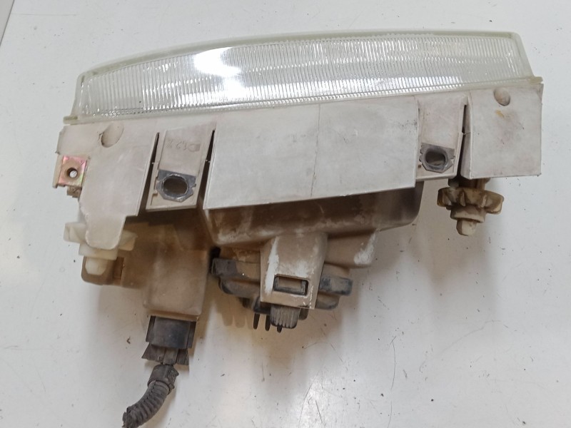 Recambio de faro izquierdo para volkswagen polo iii (6n1) 64 1.9 d referencia OEM IAM   