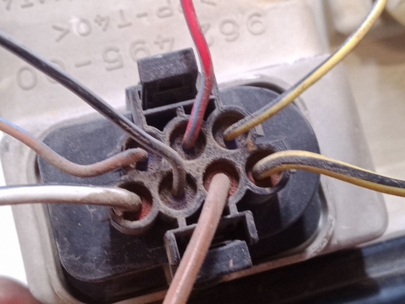 Recambio de faro izquierdo para volkswagen polo iii (6n1) 64 1.9 d referencia OEM IAM   