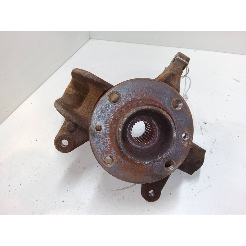 Recambio de mangueta delantera izquierda para renault megane ii (bm0/1_, cm0/1_) 1.9 dci (bm0g, cm0g) referencia OEM IAM   